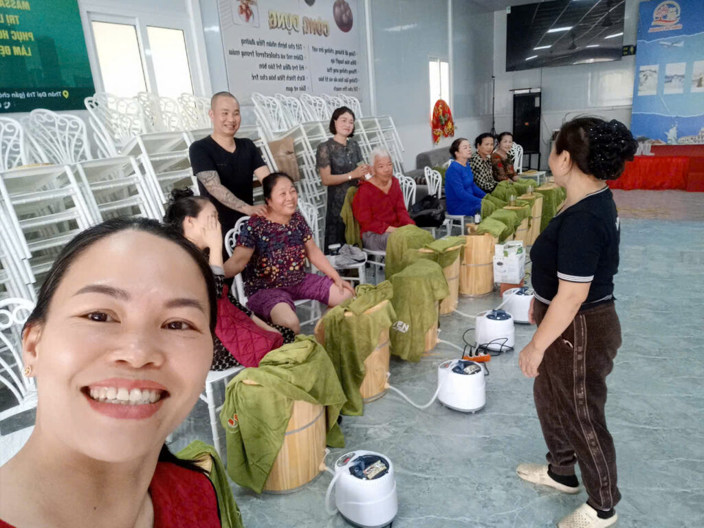 Đánh giá của Khách hàng về máy xông chân Gwen