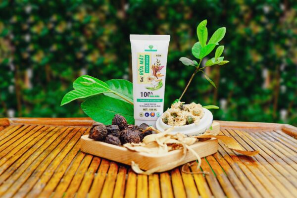 GEL RỬA MẶT THIÊN NHIÊN (CHIẾT XUẤT RỄ CAM THẢO) MẸ KEN 100ML