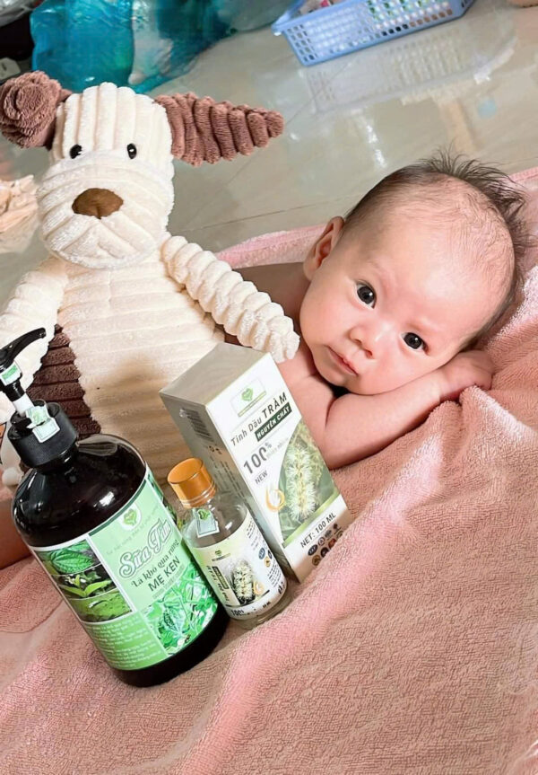 Tinh Dầu Tràm Nguyên Chất Mẹ Ken 50ml - Giữ Ấm, Hỗ Trợ Điều Trị Cảm Ho, An Toàn Cho Bé Sơ Sinh