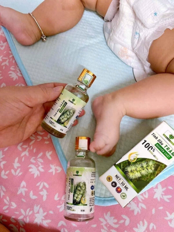 Tinh Dầu Tràm Nguyên Chất Mẹ Ken 50ml - Giữ Ấm, Hỗ Trợ Điều Trị Cảm Ho, An Toàn Cho Bé Sơ Sinh