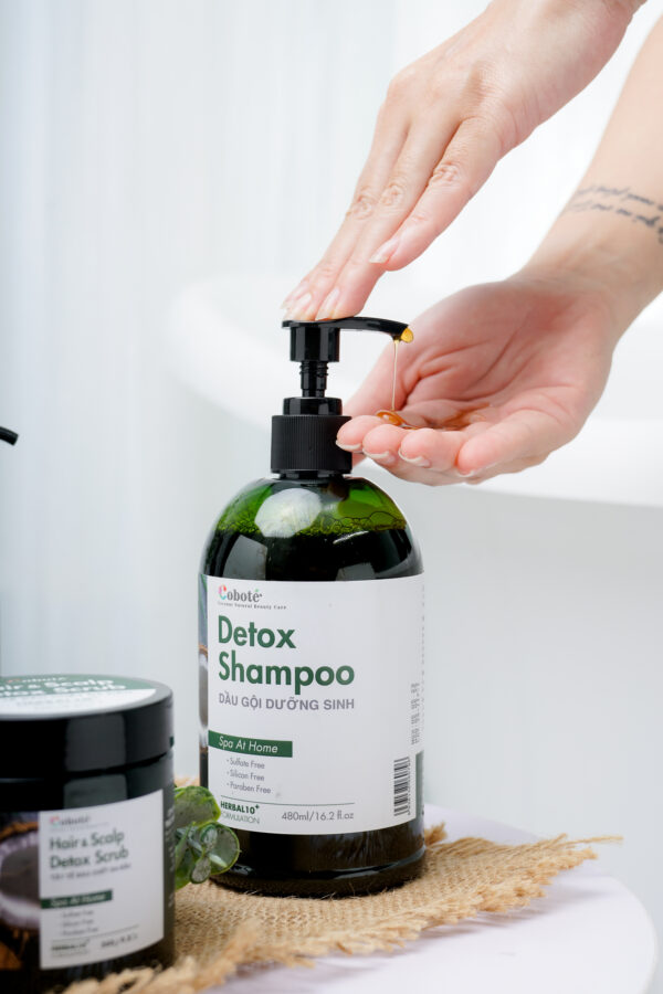 _DSC0865 Dầu Gội Dưỡng Sinh Coboté 480ml – Tinh Túy Thảo Mộc Việt Cho Mái Tóc Khỏe Đẹp