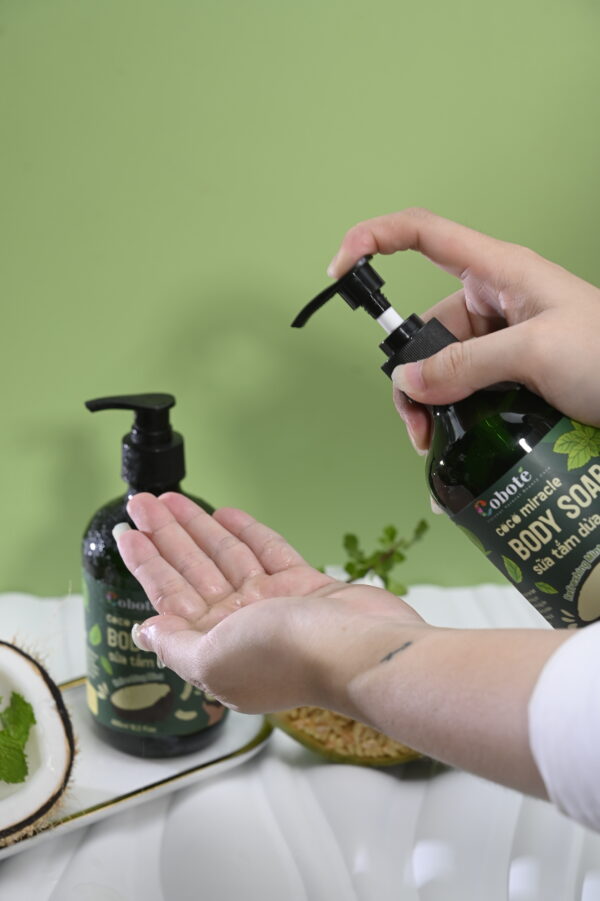 _DSC9451 Sữa Tắm Dưỡng Dừa Hương Bạc Hà Coco Miracle Body Soap Refreshing Coboté 480ml – Sạch Sâu Dịu Nhẹ, Cấp Ẩm Tức Thì